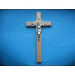 Krzyż drewniany jasny brąz na ścianę 32 cm Nr.1